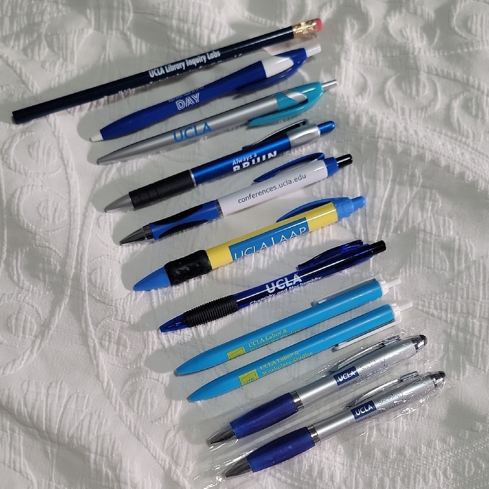 Set UCLA Bruin Assorted Limited Edition Pens & Pencil
